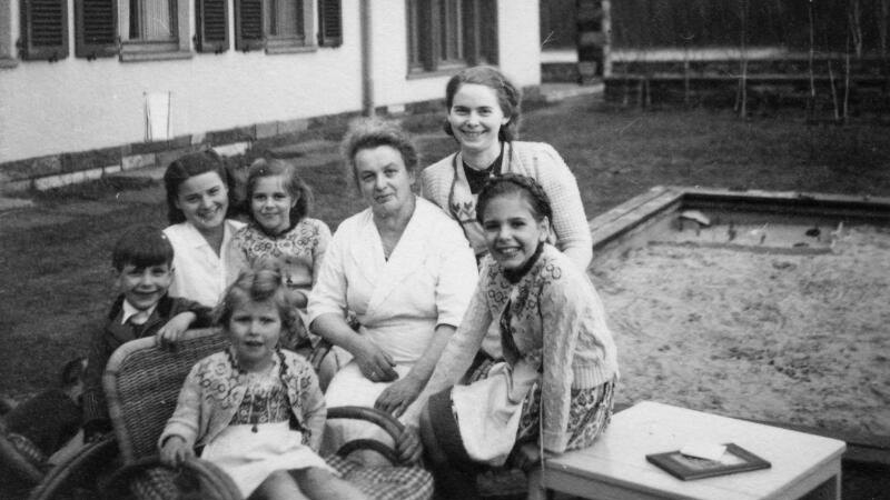 Gruppenfoto am Bogensee: Kinder von NSDAP-Minister Joseph Goebbels