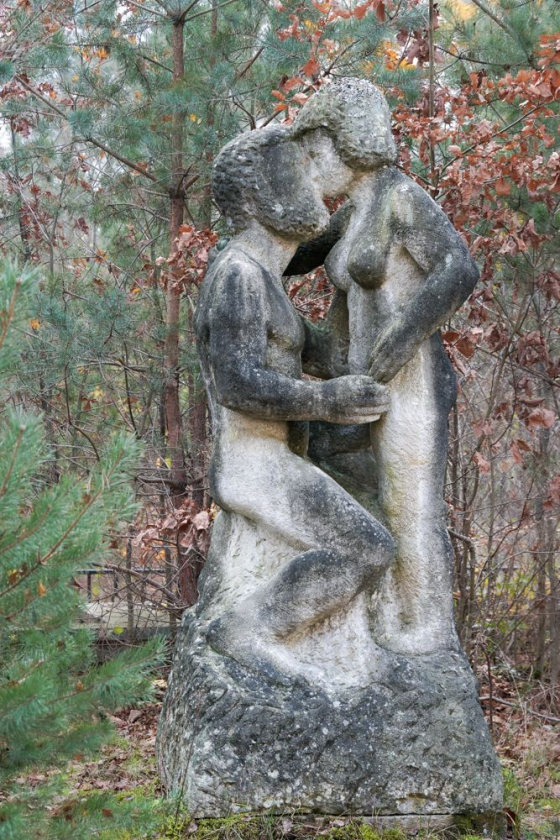 Skulptur von Burghardt Draßdo: Liebespaar