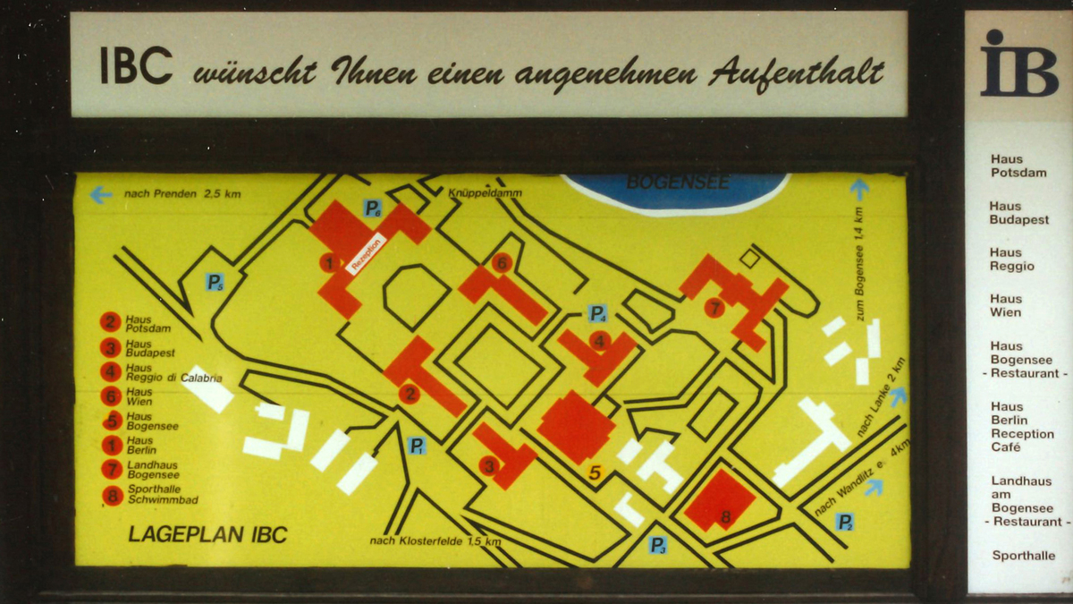 Rot-Gelbe Karte des Geländes am Bogensee in Holzaufsteller