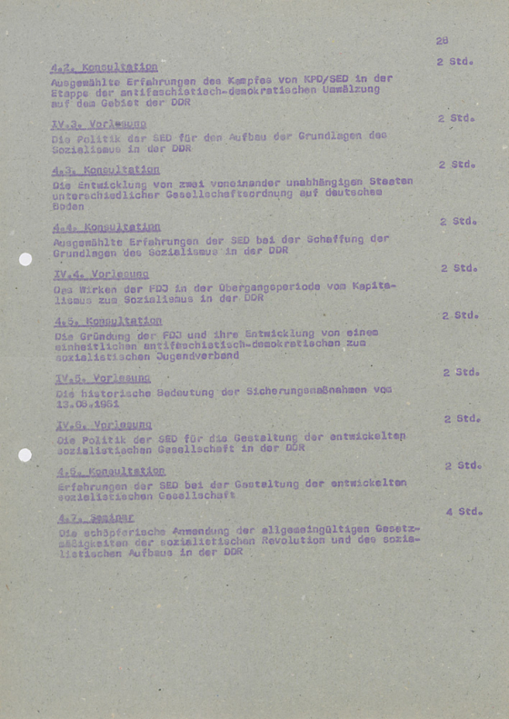 Lehrprogramm für internationale Studierende der FDJ-Jugendhochschule am Bogensee zum Ende der DDR