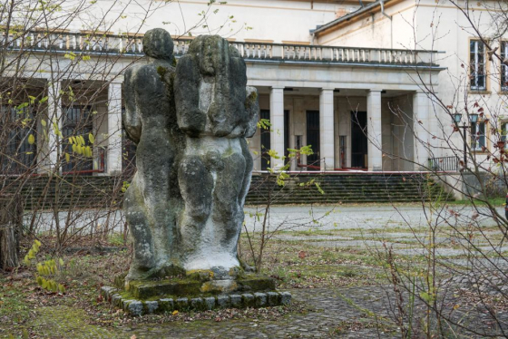 Skulptur von Claus Lindner: Völkerfreundschaft