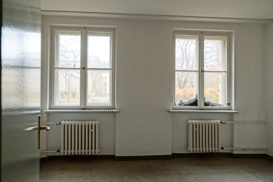 2 Fenster im Studentenzimmer der FDJ-Jugendhochschule am Bogensee